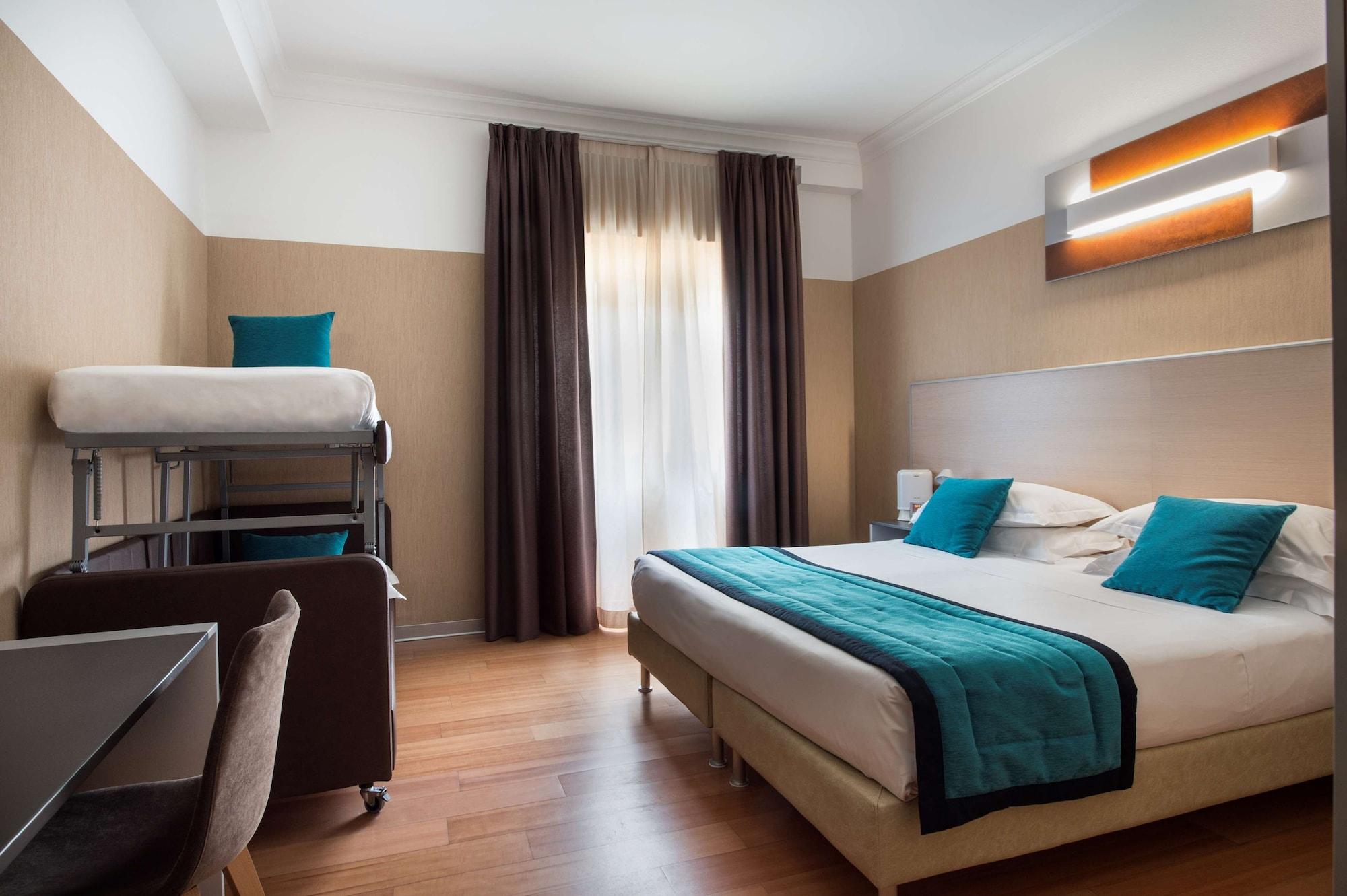 Best Western Plus City Hotel Генуа Екстериор снимка