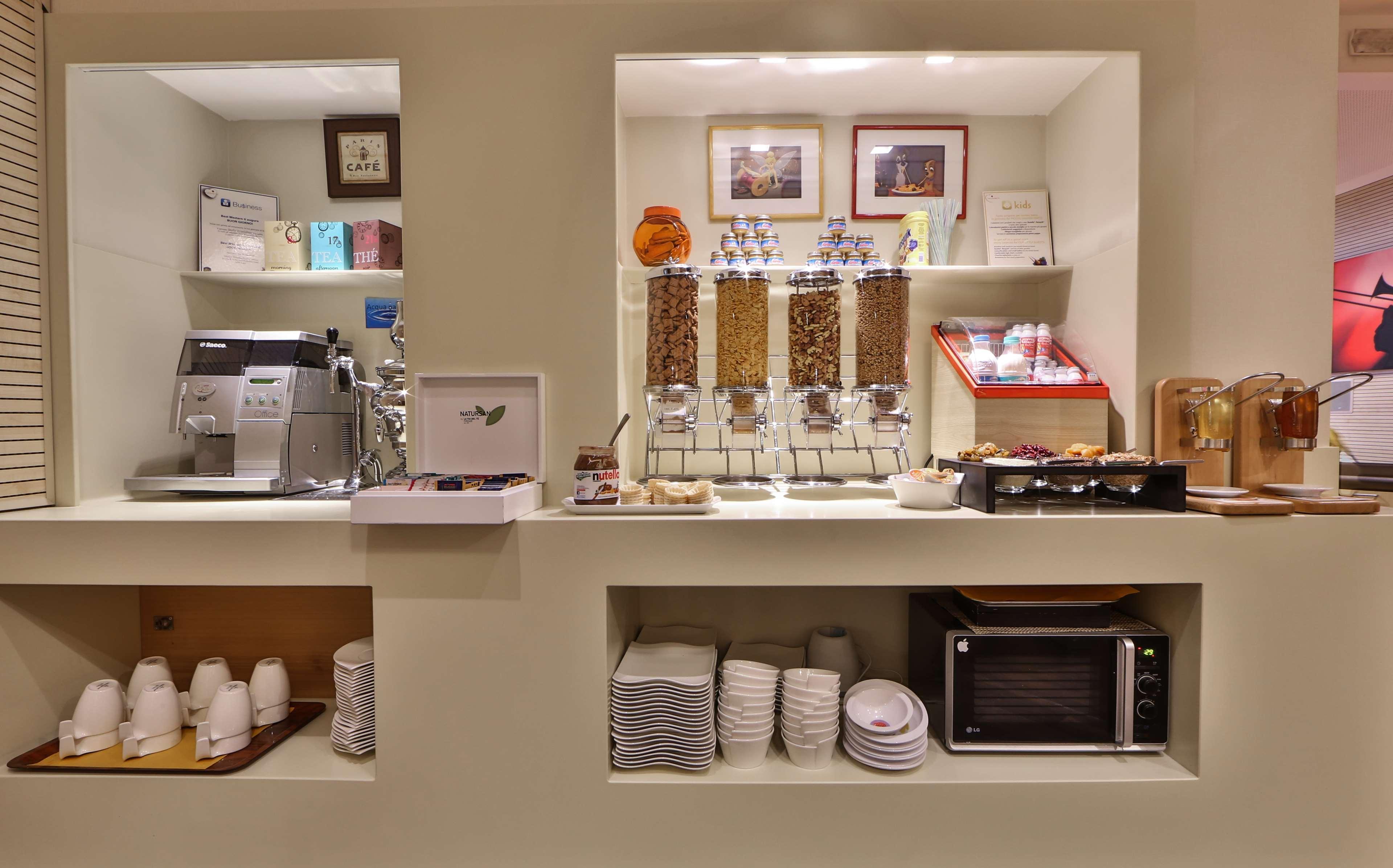 Best Western Plus City Hotel Генуа Екстериор снимка