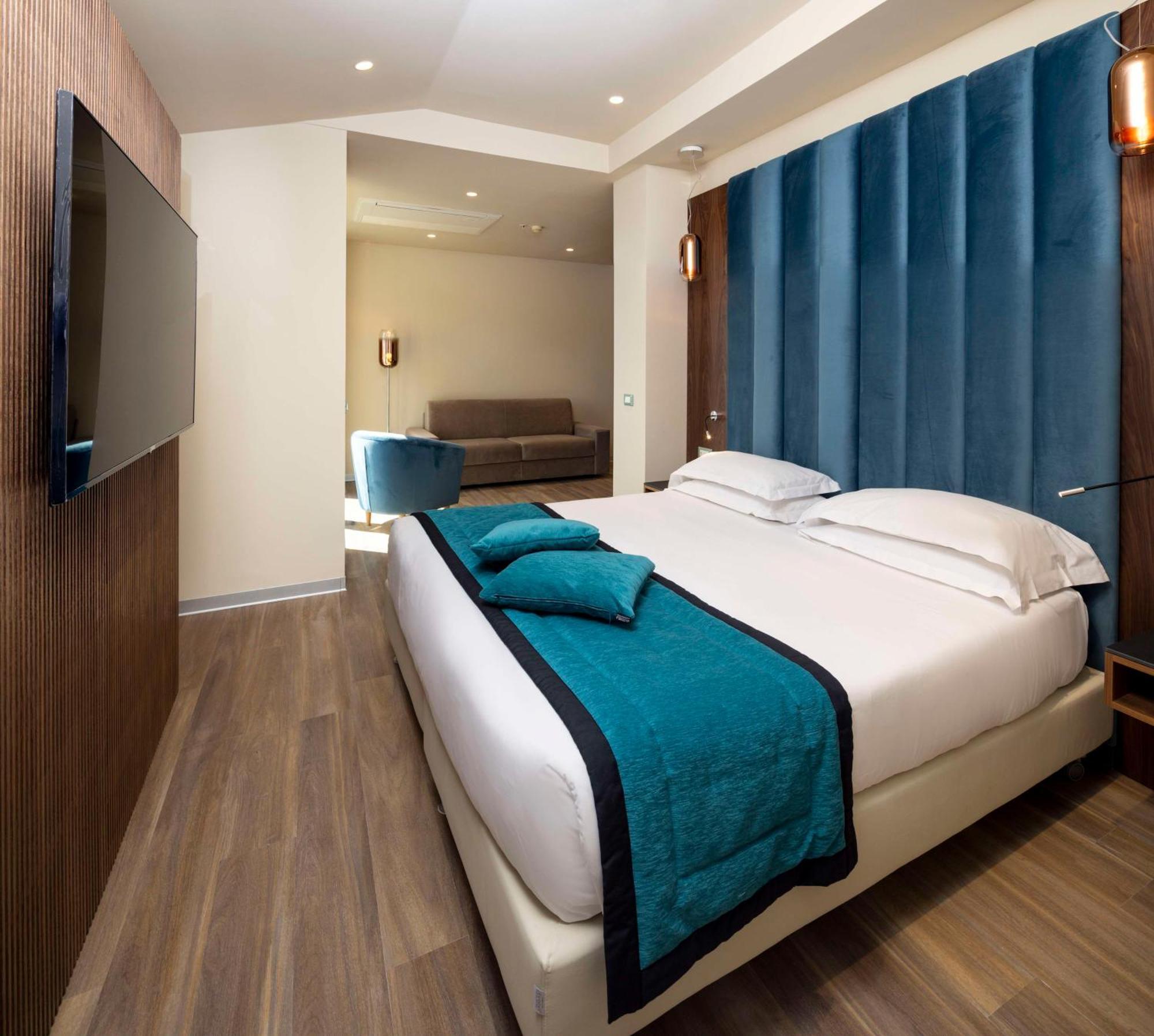 Best Western Plus City Hotel Генуа Екстериор снимка
